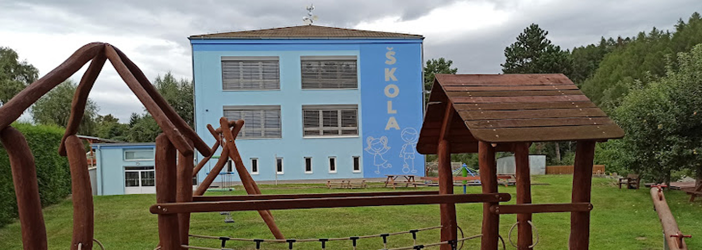 Naše škola a zahrada
